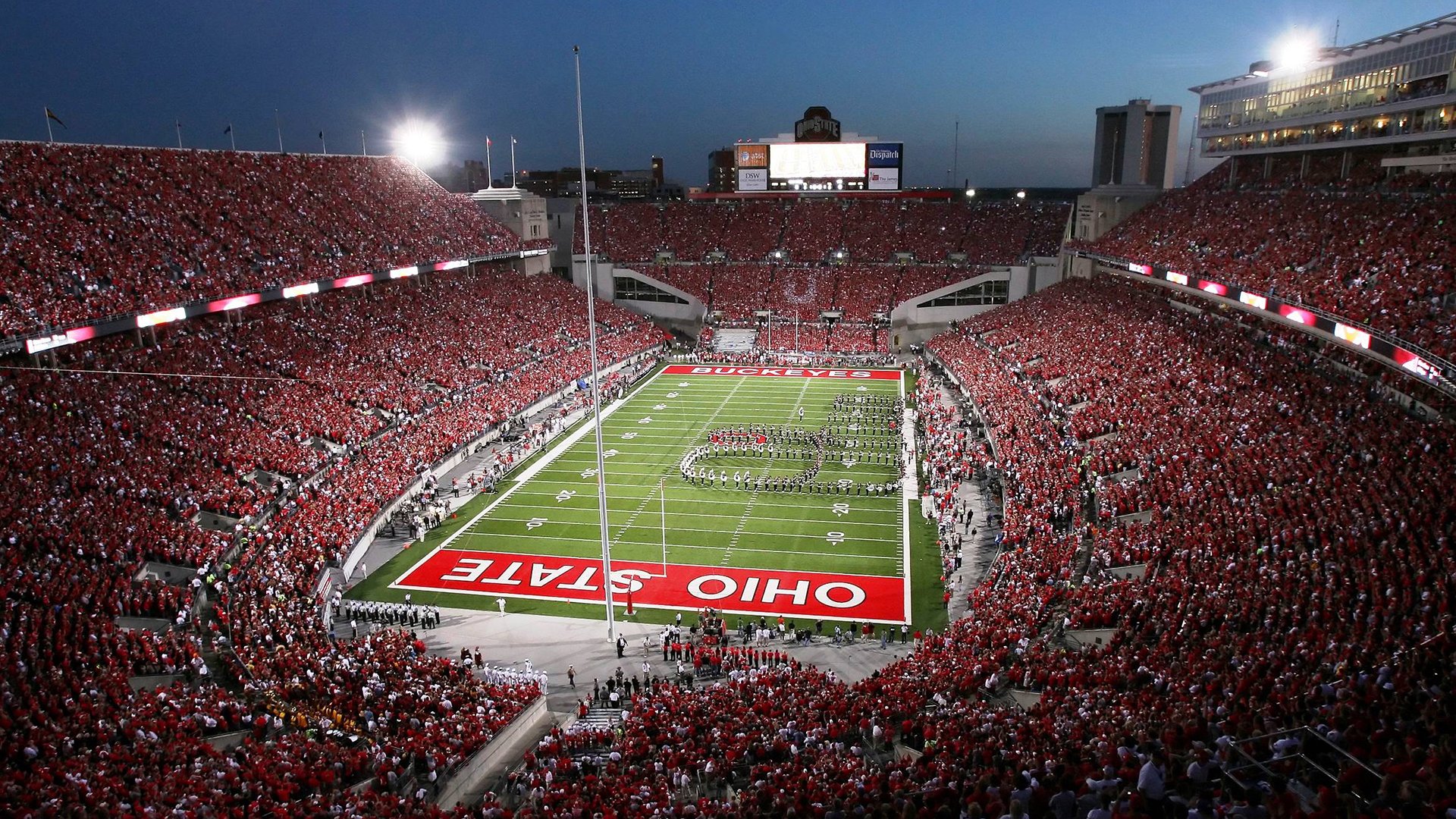 米切尔之夜，F1年度争冠战中的压制级演出