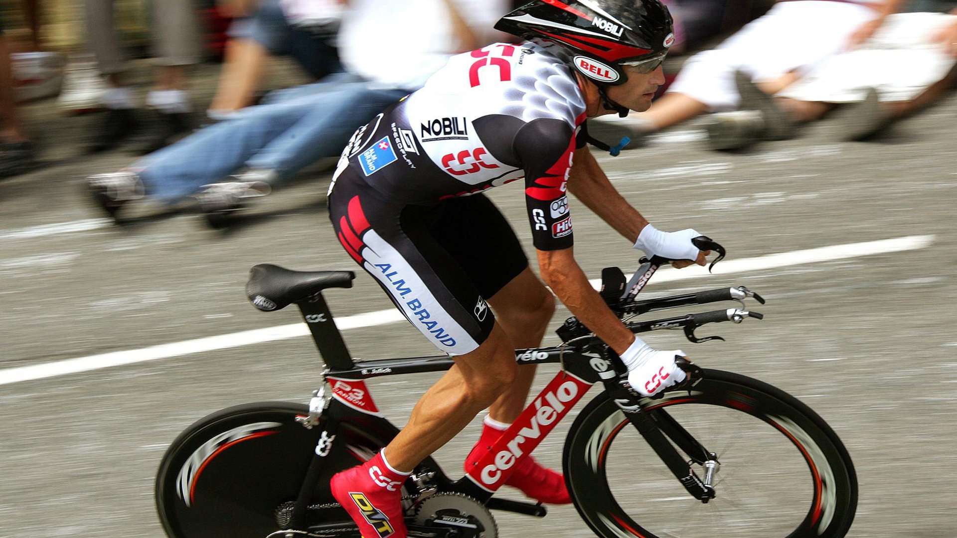 马刺完胜青岛队展团队之力，字母哥刷新纪录显个人巅峰