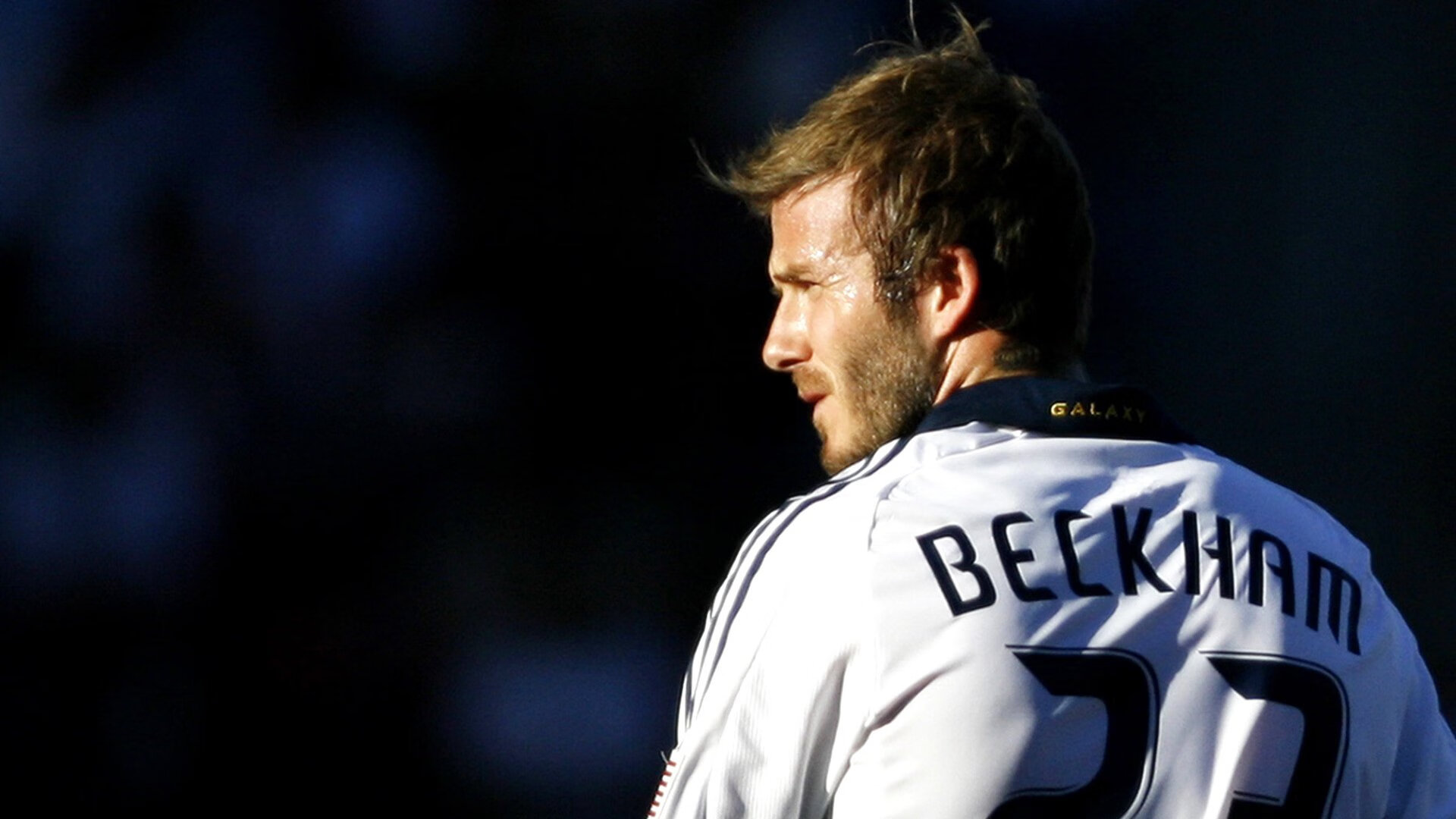 梅赛德斯险胜雷诺车队,周冠宇扛起全队,一场技术与意志的较量